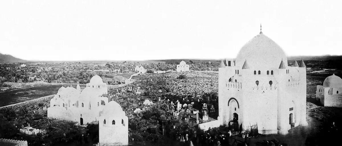 قبرستان بقیع در قرن 19میلادی ،قبل از تخریب توسط وهابیون آل سعود/ عکس