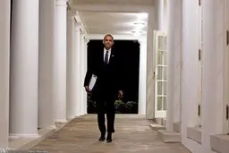 اوباما و پرونده هایش/ عکس