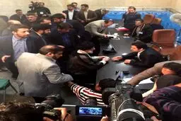 لحظه ثبت نام رئیسی در انتخابات ریاست جمهوری/عکس