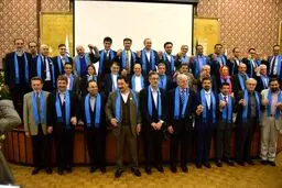 متینگ های انتخاباتی بخش خصوصی کلید خورد/ از همایش در هتل استقلال تا بیلبورد در خیابان