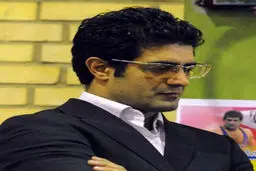 هادی حبیبی سرمربی تیم کشتی دانشگاه آزاد شد