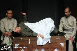 نمایش صحنه زایمان در یک تئاتر! +تصاوير