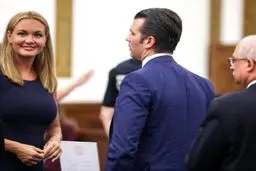 طلاق جنجالی پسر ترامپ از همسر بازیگرش با داشتن ۵ فرزند!!/عکس