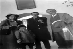 آخرین عکس از صادق هدایت