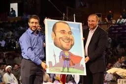 قالیباف در کنار کاریکاتور خود!/ عکس