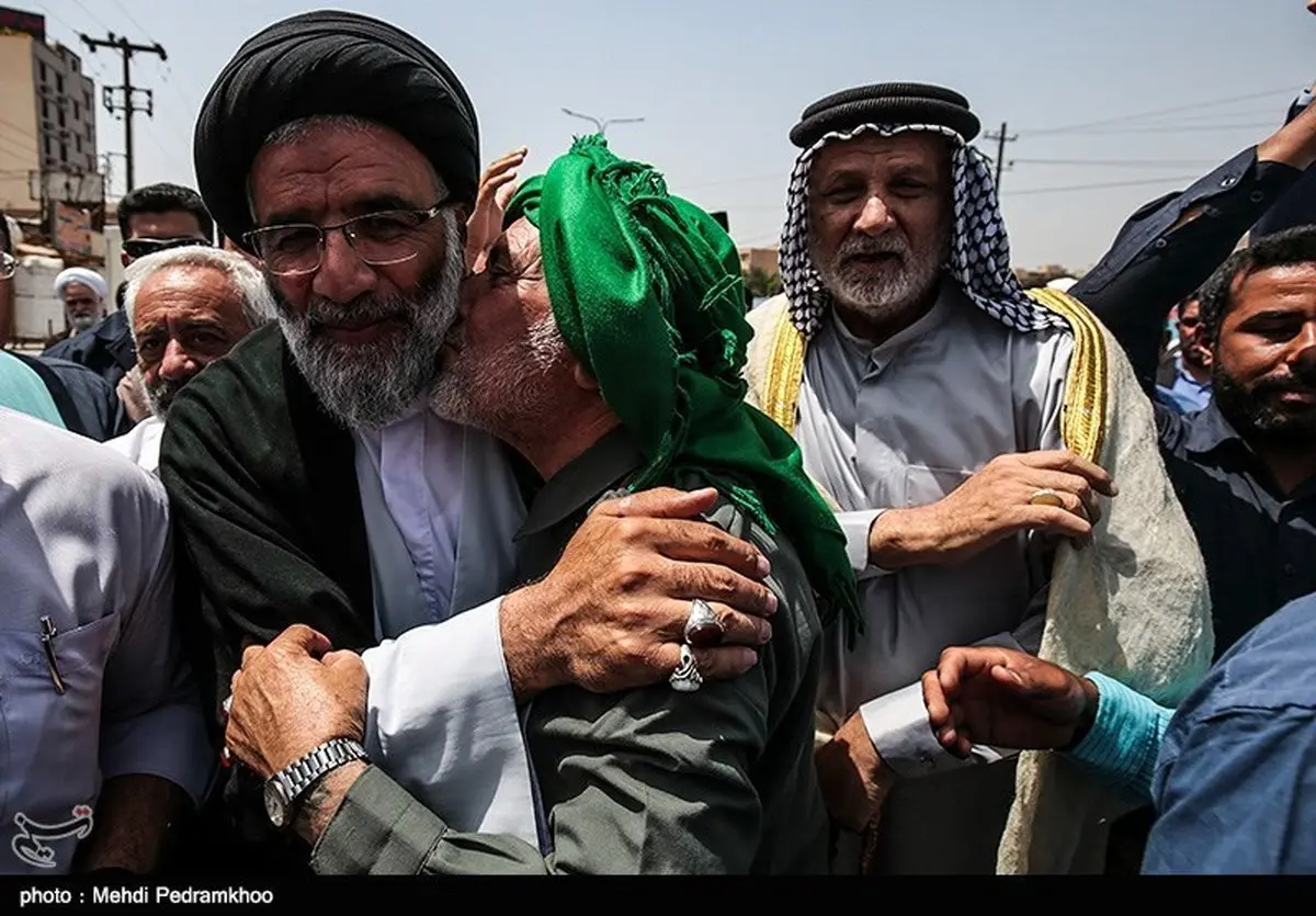 عکس/ استقبال از نماینده ولی‌فقیه و امام جمعه اهواز