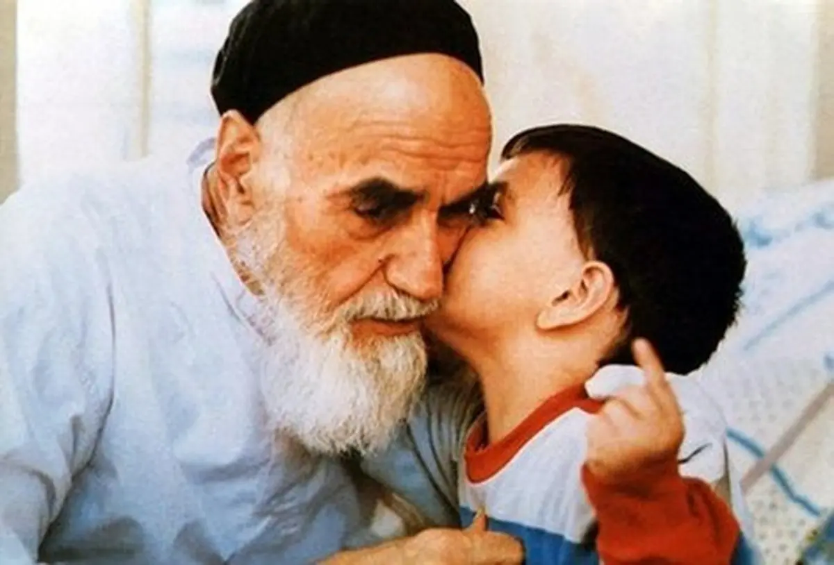 خاطره خواندنی از روزی که امام، سیدعلی خمینی شد /آقا با این کار او زدند زیر خنده