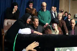 وداع یادگار امام با آیت الله هاشمی رفسنجانی/عکس