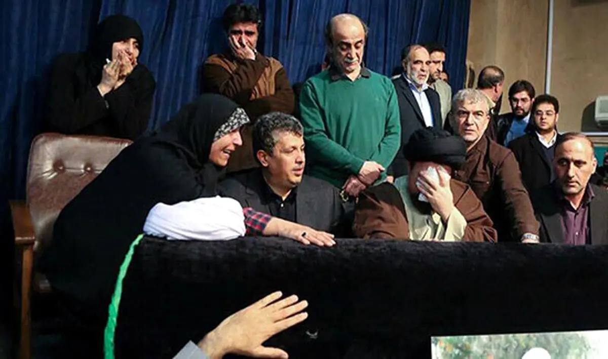 وداع یادگار امام با آیت الله هاشمی رفسنجانی/عکس