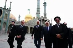 بازدید مسئولان مجارستان از حرم حضرت معصومه(س)/تصاویر