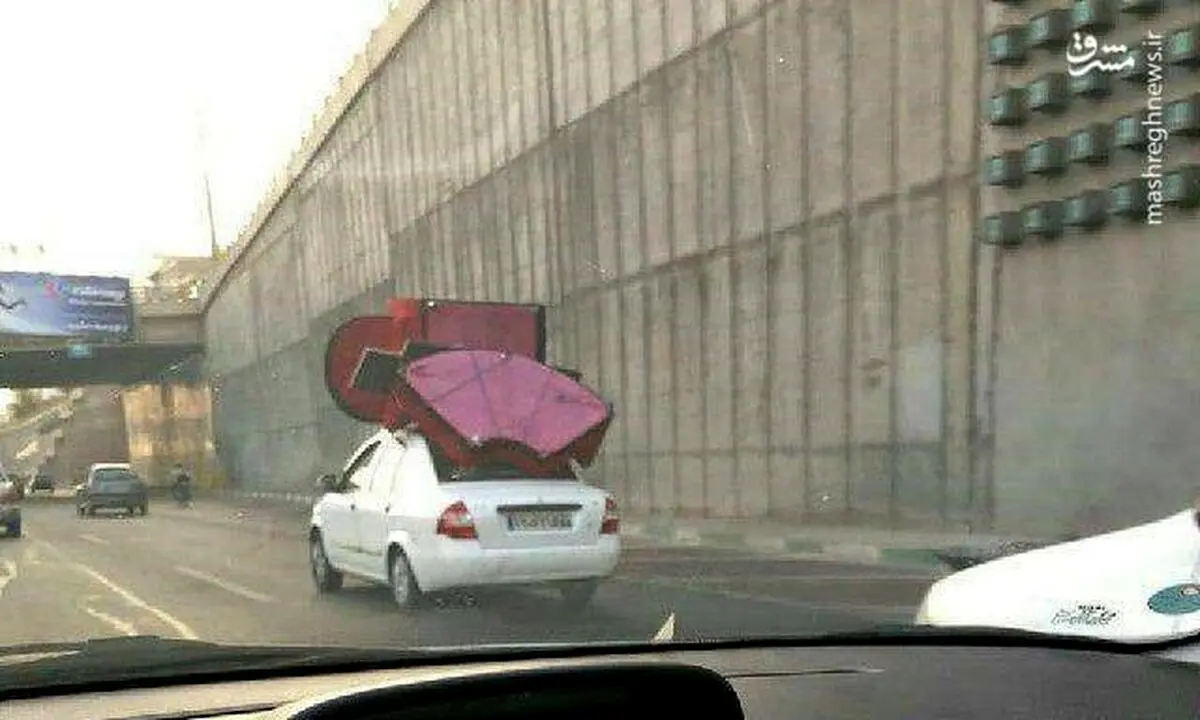 بارکشی در اتوبان به سبک راننده تیبا/عکس