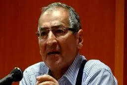 زیباکلام: آن 24 میلیون را با جرثقیل هم نمی‌توان پای صندوق آورد/ امید اصلاح طلبان به مناظره‌ها است/ اصلاحات بیماری است که به تنفس مصنوعی نیاز دارد