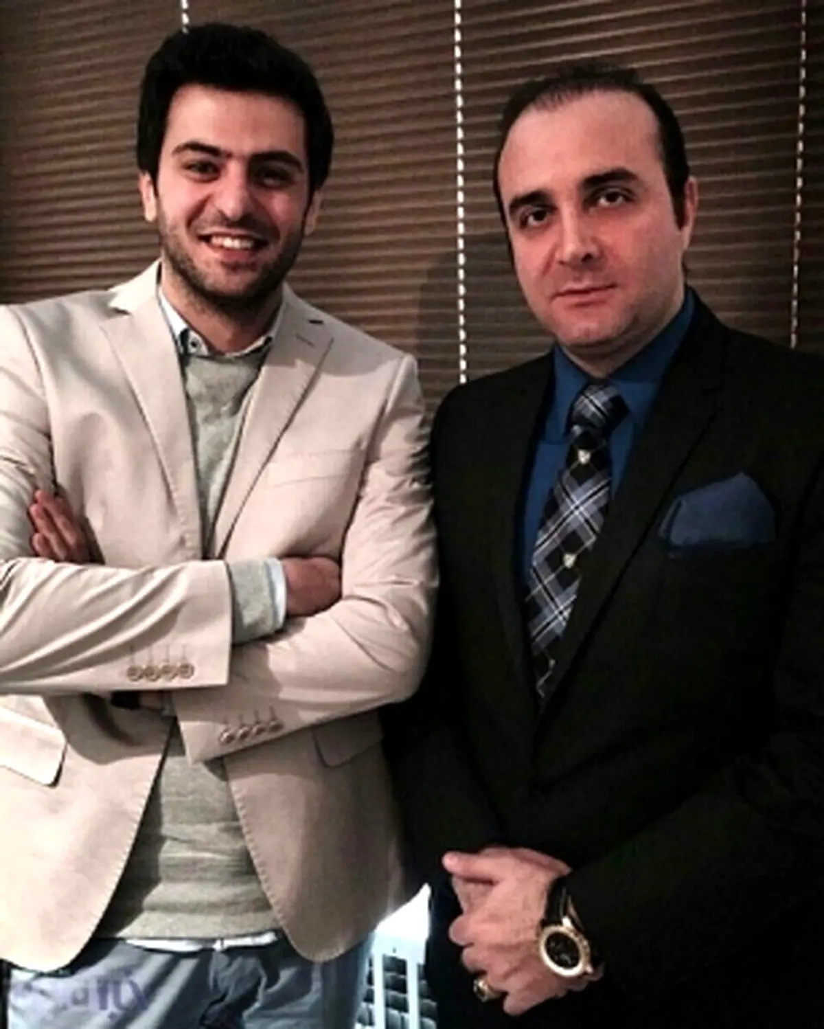 علی ضیا درکنار خواننده‌ سریال «شهرزاد»/عکس