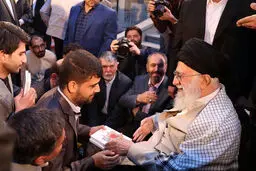 تصاویر/ دیدار جمعی از شاعران و اهالی فرهنگ و ادب با رهبر معظم انقلاب