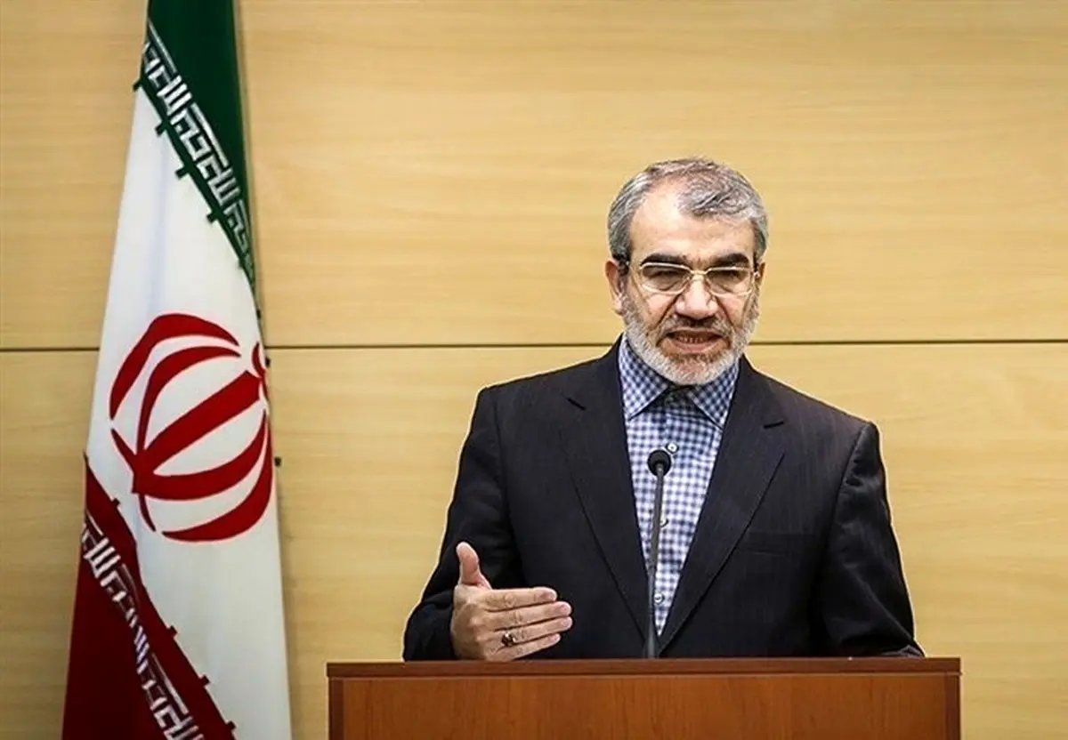 کدخدایی:به احمدی‌نژاد گفتم که انصراف بدهد/جلسات برای رسیدن به مصادیق رجل سیاسی همچنان ادامه دارد