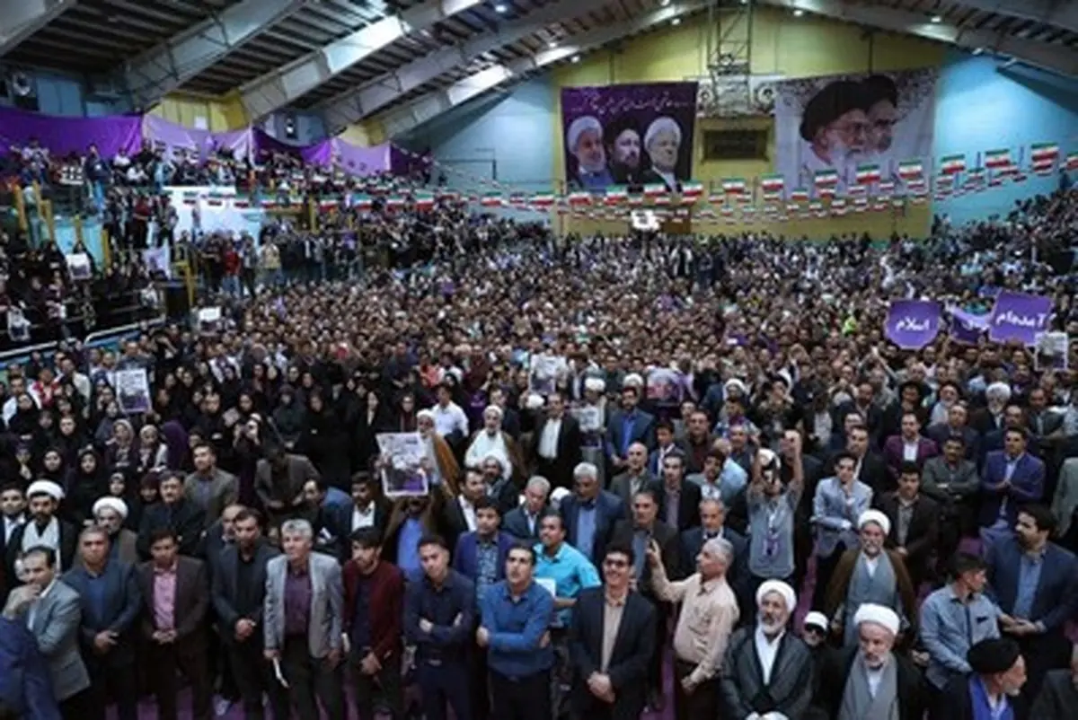 حواشی تصویری سخنرانی روحانی در جمع مردم قزوین