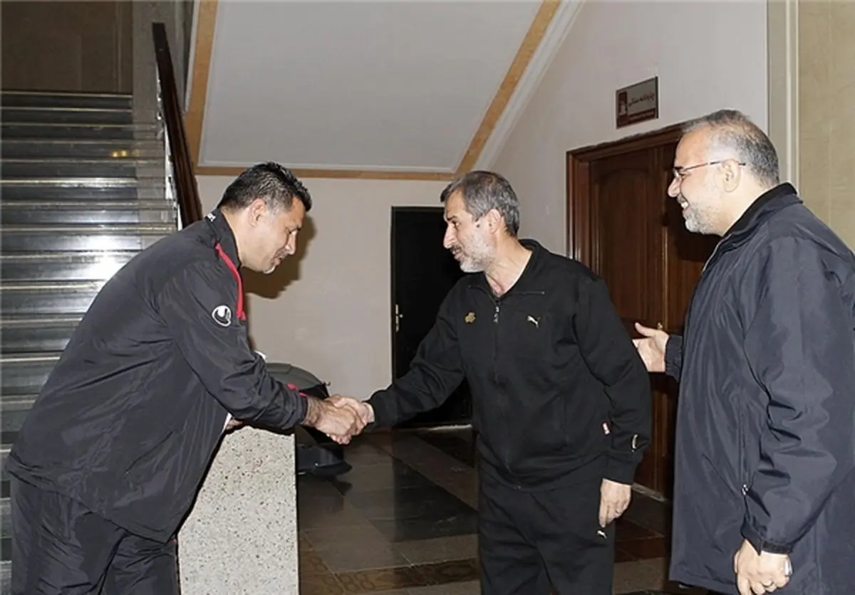 مایلی‌کهن: برخی در بیگانه‌پرستی دست قاجار را از پشت بسته‌اند