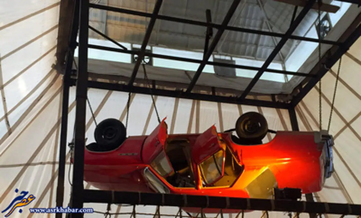 خودروی آویزان از سقف رستورانی در شیراز/ تصاویر