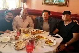 بهرام رادان و حمید فرخ‌نژاد در رستوران/عکس