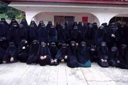 همسران ابوبکر البغدادی در یک قاب!+عکس