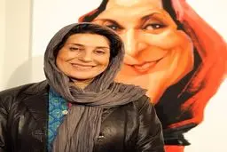 فاطمه معتمد آریا کنار کاریکاتورش!