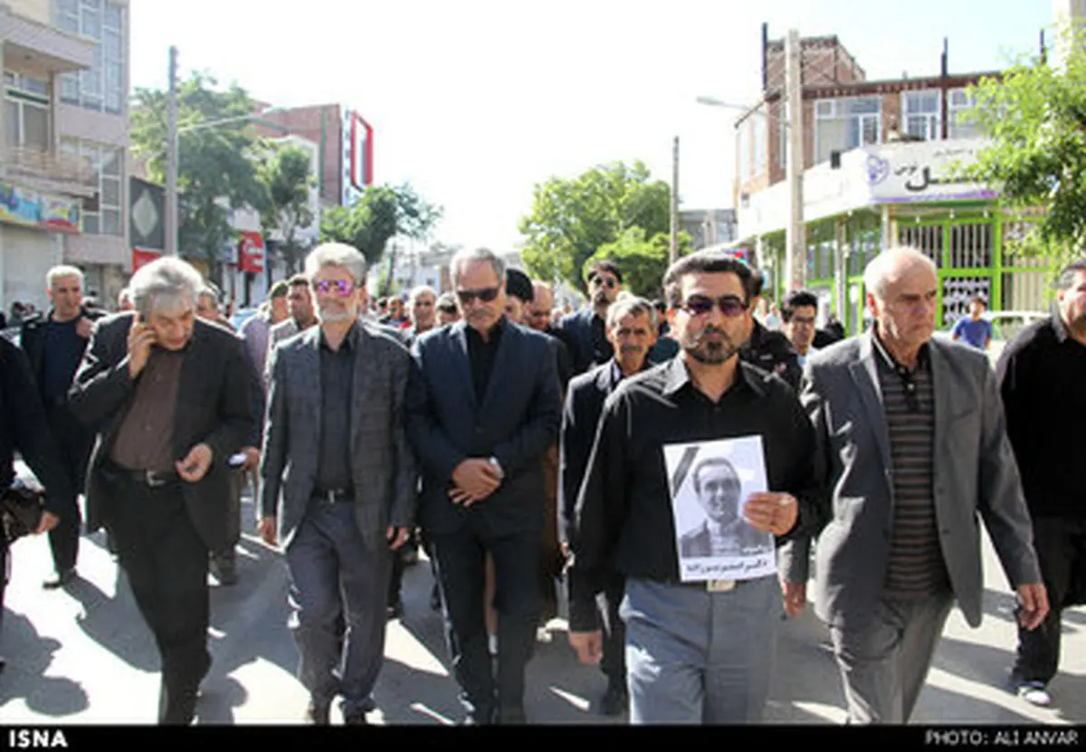 تشییع پیکر دکتر اصغر پیرزاده - اردبیل/تصاویر