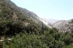 ریزش قسمتی از کوه باینگان در اثر زمین لرزه امروز کرمانشاه/عکس