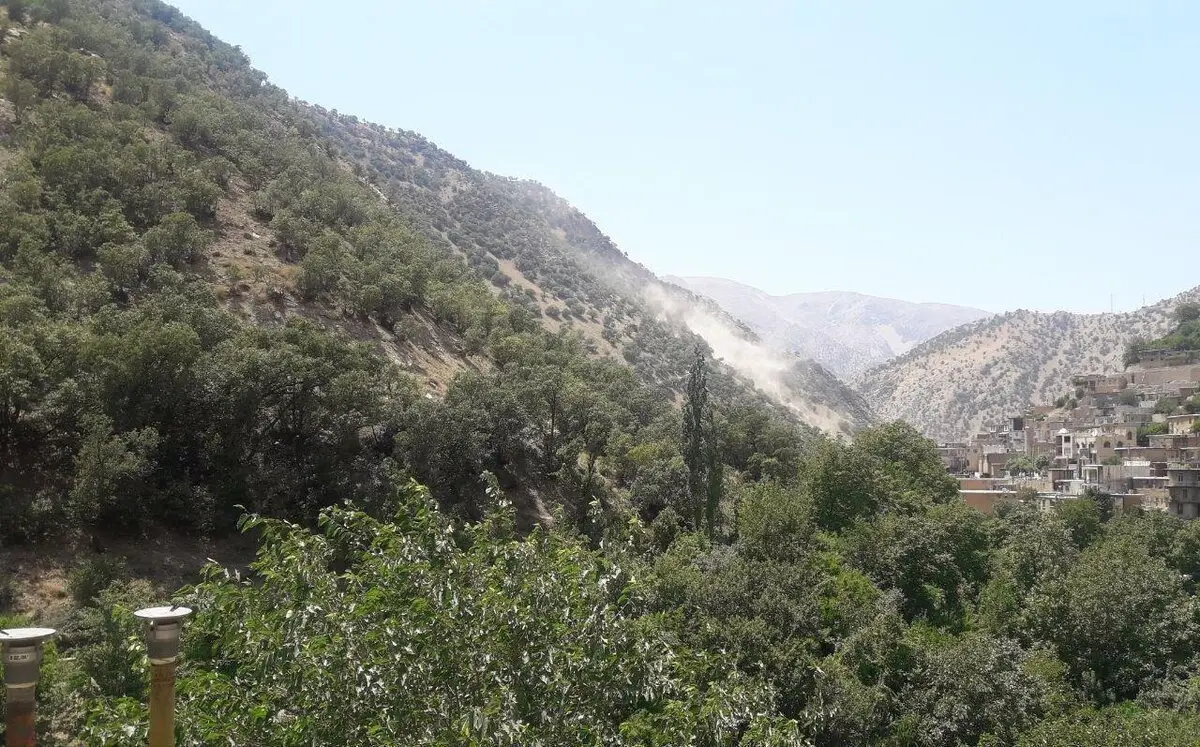 ریزش قسمتی از کوه باینگان در اثر زمین لرزه امروز کرمانشاه/عکس