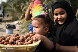 خدمت رسانی زنان و کودکان به زائران اربعین / تصاویر