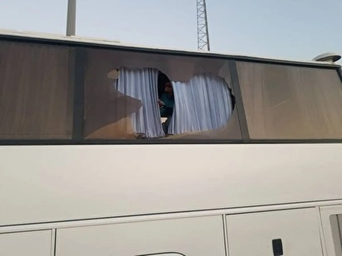 حمله به اتوبوس بازیکنان استقلال خوزستان