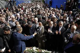 چه کسی بر پیکر داوود رشیدی نماز خواند؟/عکس