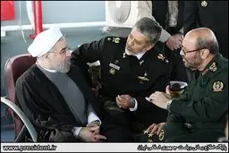 گفت‌وگوی روحانی، وزیر دفاع و فرمانده نیرودریایی ارتش/ عکس