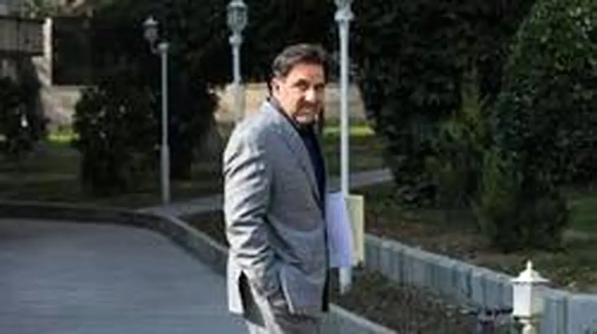 آخوندی: سال ۹۴ به بزرگان اصلاح طلب گفتم که با این فرمان به موفقیت نمی‌رسیم/ جریان اصلاحات روی اسبی سرمایه گذاری کرد که کس دیگری برد/ به فکر ۱۴۰۰ نیستم/ دلیلی نداشت که دولت دو دوره‌ای شود/ با موضع رئیس جمهور در قبال خروج آمریکا از برجام کاملا مخالف بودم