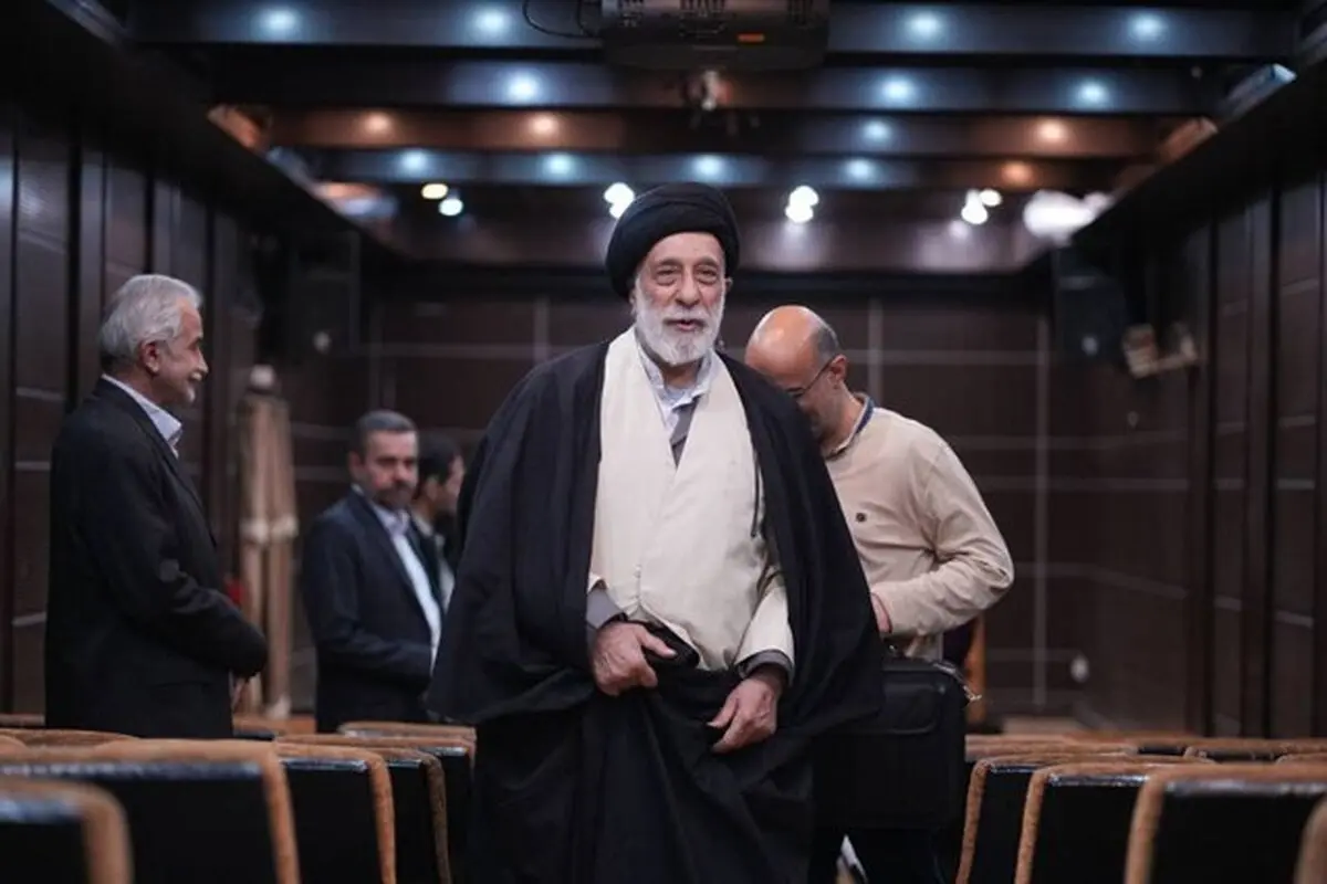خاطرات هادی خامنه‌ای از تماشای فیلم وسترن در زندان قصر