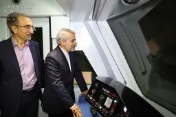 مترو سواری معاون رییس جمهور در مشهد/تصاویر