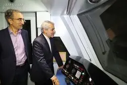 مترو سواری معاون رییس جمهور در مشهد/تصاویر
