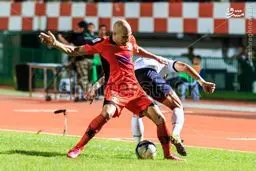 حال و روز مهاجم سابق استقلال و تیم ملی در تایلند +عکس