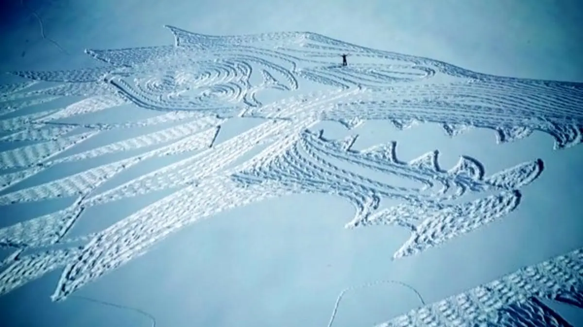 عکس/ «بازی تاج و تخت» در دامنه کوه نقش بست