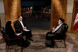 حجت الاسلام رئیسی و اولین گفت و گوی تلویزیونی