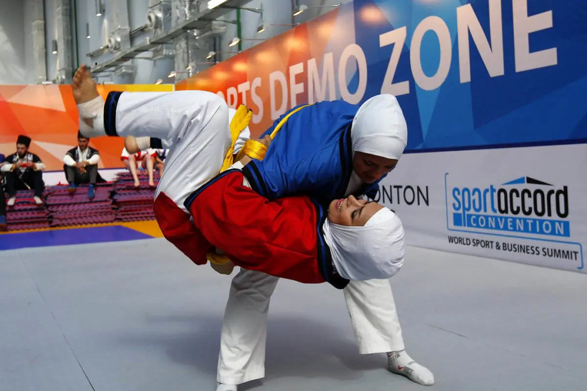 اولین حضور بانوان کشتی گیر ایرانی در میادین بین المللی + عكس