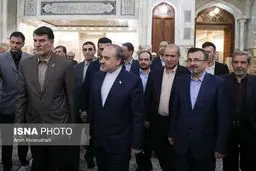 تجدید میثاق وزیر ورزش و جمعی از ورزشکاران با آرمان های امام راحل/تصاویر