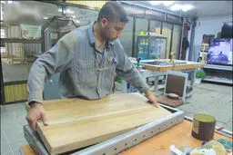 آماده سازی درب ضریح حضرت عباس(ع)+تصاویر