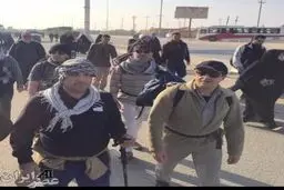 فرزند آیت الله هاشمی در راهپیمایی اربعین کربلا/ عکس