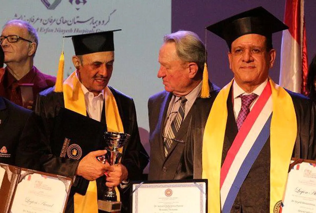 نشان لیاقت کارآفرینی فدراسیون نخبگان فرانسه به بیمارستان عرفان