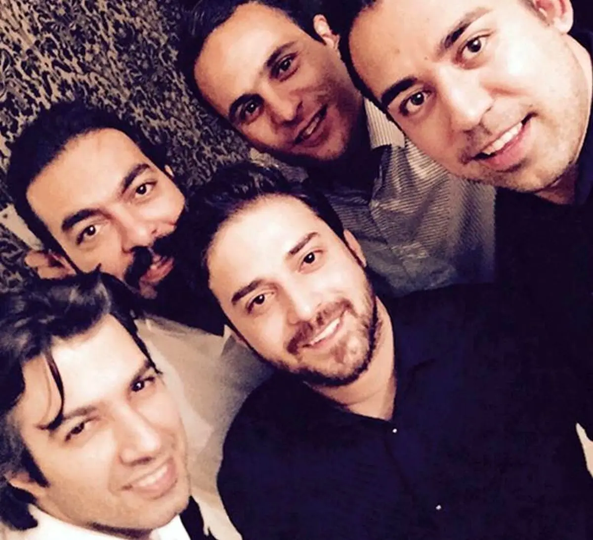 عکس/ آرش برهانی و سلفی با خواننده پاپ