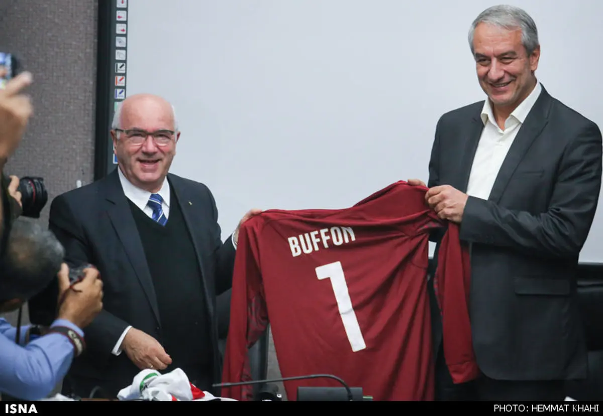 پیراهن بوفون در دست کفاشیان + عکس