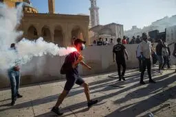 چرا لبنان تا آستانه سقوط پیش رفت؟