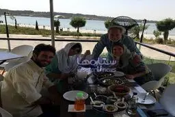 تصویری از آتیلا پسیانی در یک دورهمی خانوادگی