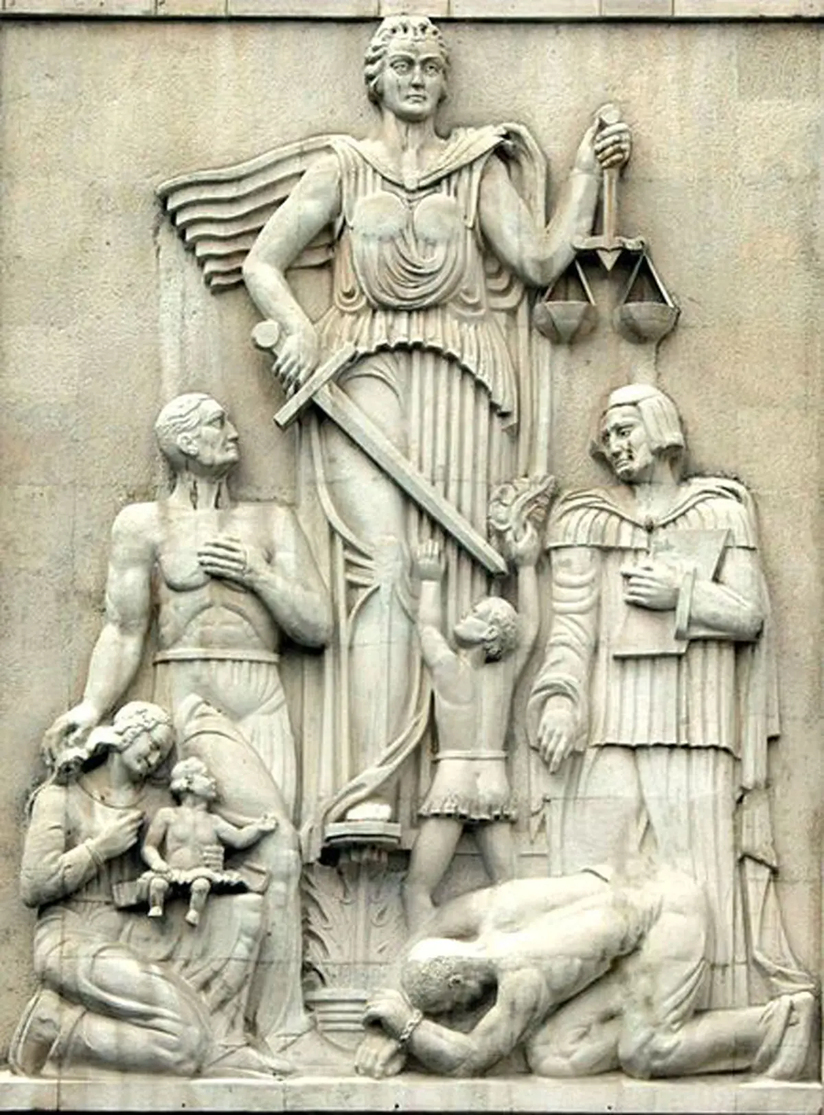 داستان مردی که کاخ دادگستری ایران را فروخت!