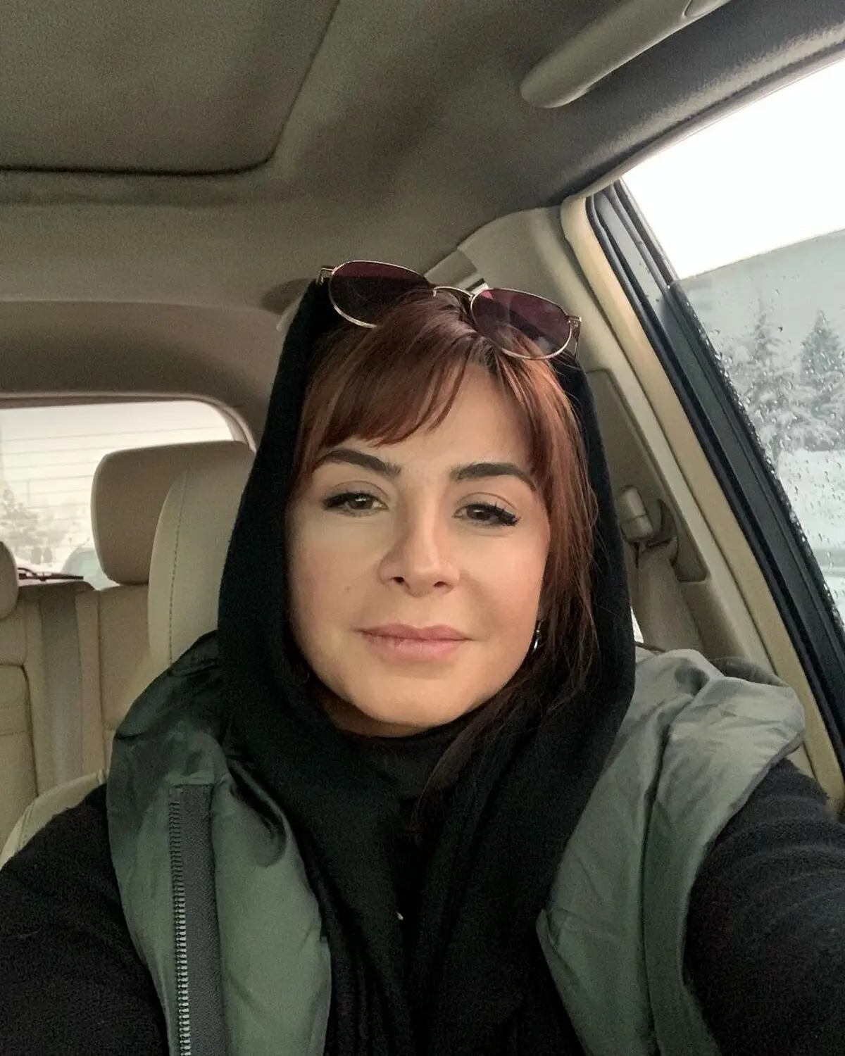سلفی سیما تیرانداز در روز برفی